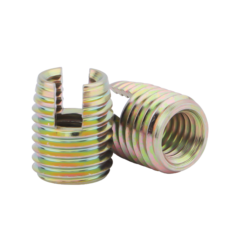 Inserție de filet autofiletante placată cu zinc galben